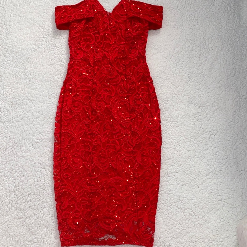 Pretty Red Dress - Picture 1 of 1